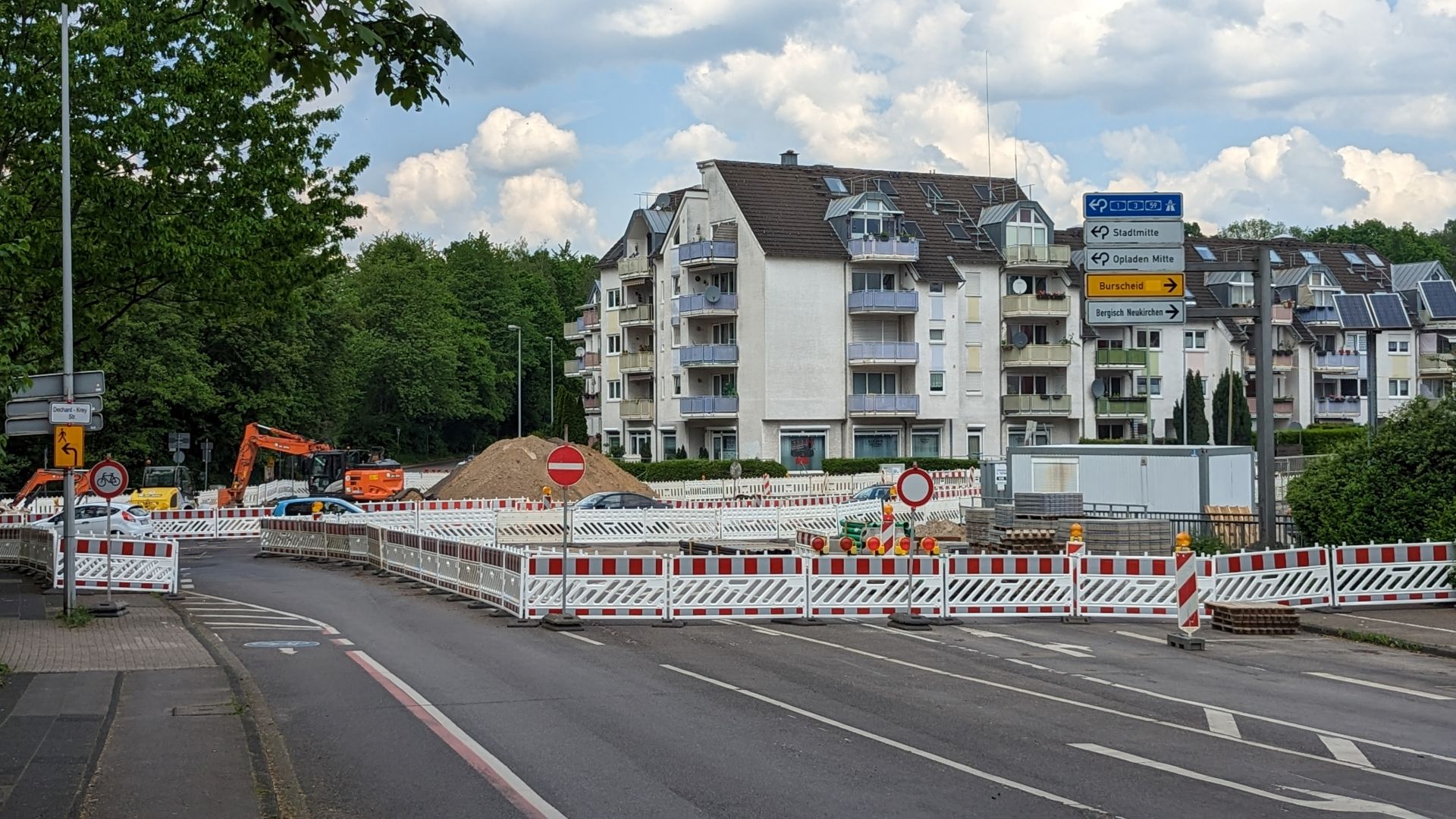 Baustelle Kreisverkehr Stauffenbergstrasse und Rennbaumstreasse am 14.05.2023